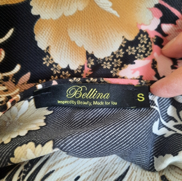 Beautiful long sleeved tie blouse - Picture 7 of 8